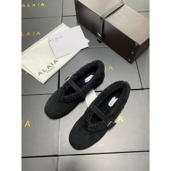 Alaia Shoes Women Top Quality
size 35-41