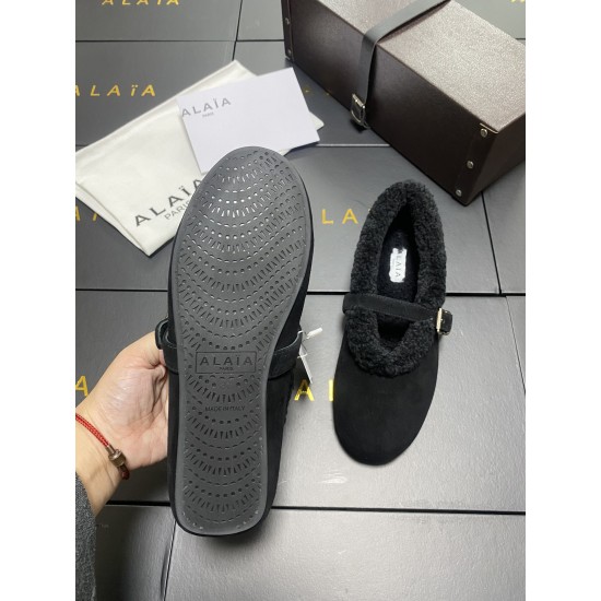 Alaia Shoes Women Top Quality
size 35-41