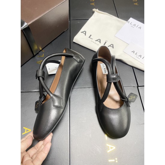 Alaia Shoes Women Top Quality
size 35-41