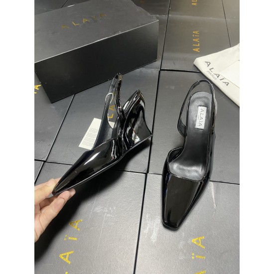 Alaia Shoes Women Top Quality
size 35-41