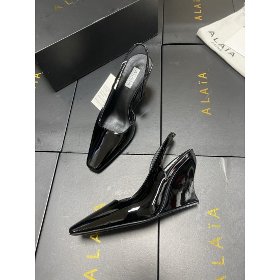 Alaia Shoes Women Top Quality
size 35-41