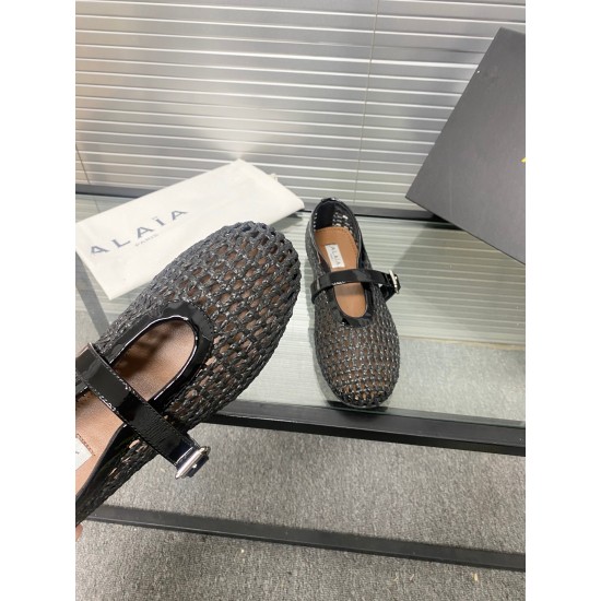 Alaia Shoes Women Top Quality
size 35-41