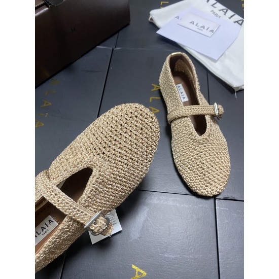 Alaia Shoes Women Top Quality
size 35-41
