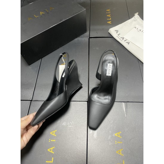 Alaia Shoes Women Top Quality
size 35-41
