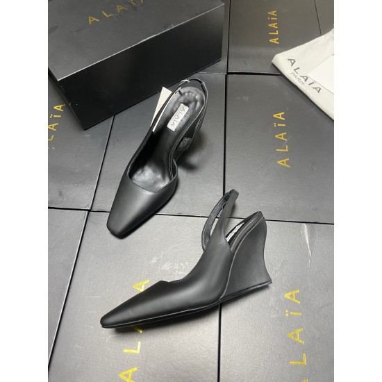 Alaia Shoes Women Top Quality
size 35-41