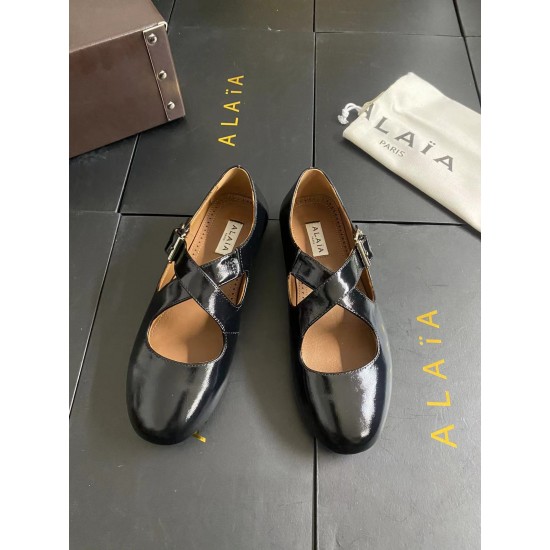 Alaia Shoes Women Top Quality
size 35-41