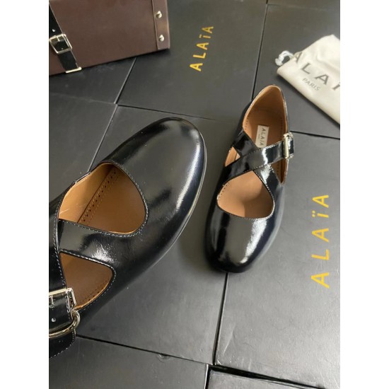 Alaia Shoes Women Top Quality
size 35-41