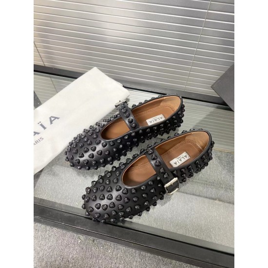 Alaia Shoes Women Top Quality
size 35-41