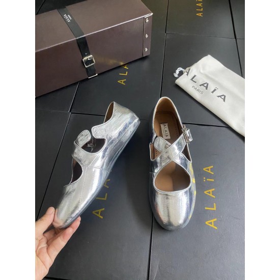 Alaia Shoes Women Top Quality
size 35-41