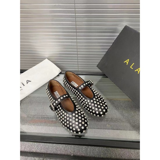 Alaia Shoes Women Top Quality
size 35-41