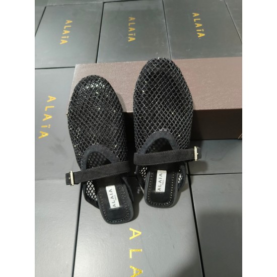 Alaia Shoes Women Top Quality
size 35-41