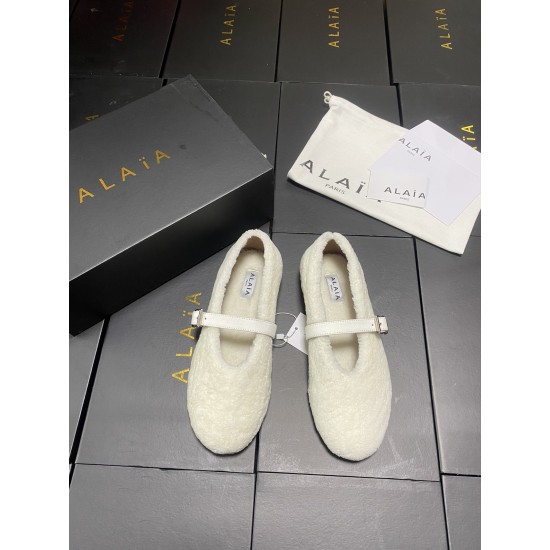 Alaia Shoes Women Top Quality
size 35-41