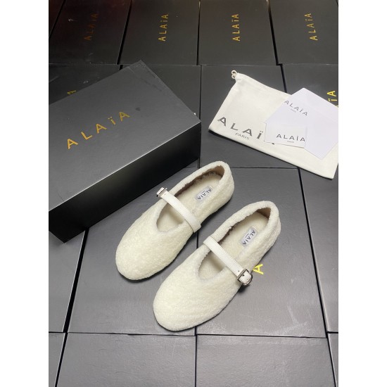 Alaia Shoes Women Top Quality
size 35-41