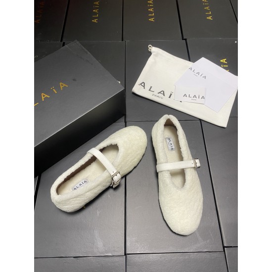 Alaia Shoes Women Top Quality
size 35-41