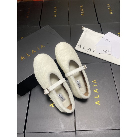 Alaia Shoes Women Top Quality
size 35-41