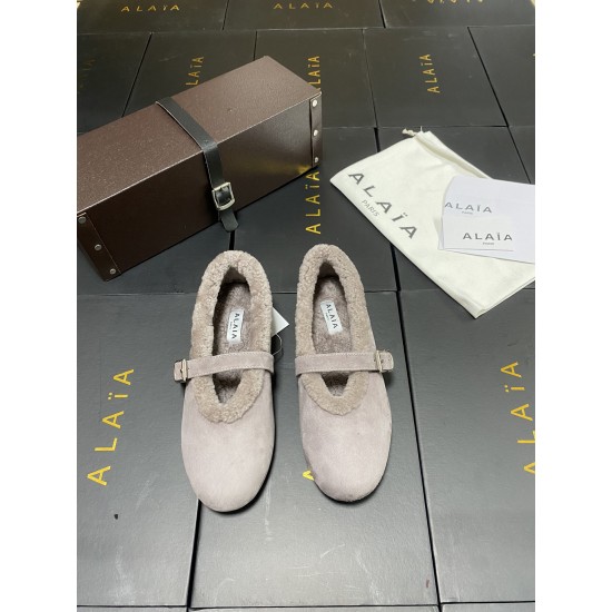Alaia Shoes Women Top Quality
size 35-41