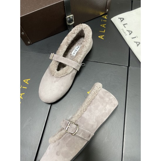 Alaia Shoes Women Top Quality
size 35-41