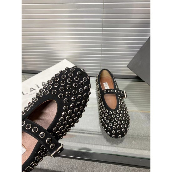 Alaia Shoes Women Top Quality
size 35-41
