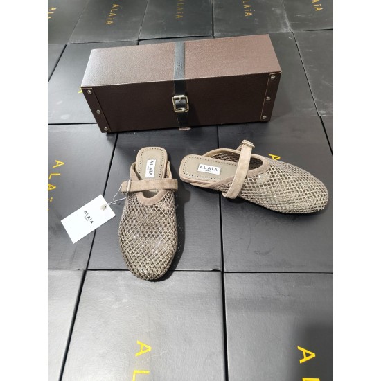 Alaia Shoes Women Top Quality
size 35-41