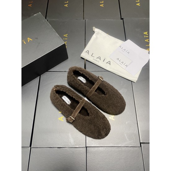 Alaia Shoes Women Top Quality
size 35-41