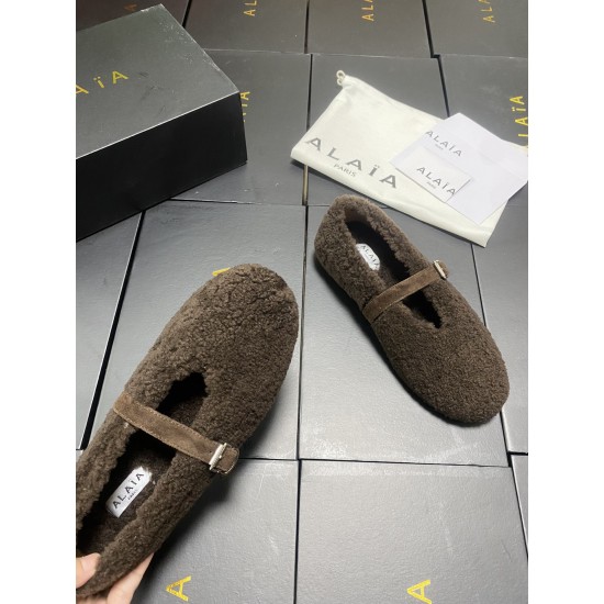 Alaia Shoes Women Top Quality
size 35-41