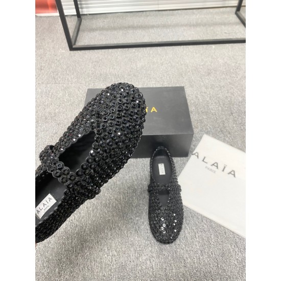 Alaia Shoes Women Top Quality
size 35-41