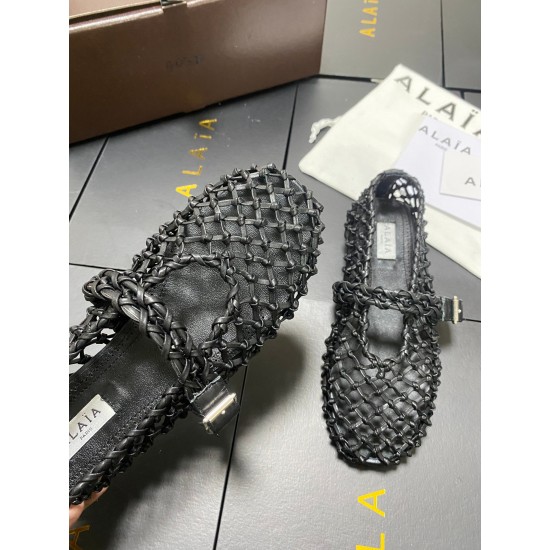 Alaia Shoes Women Top Quality
size 35-41