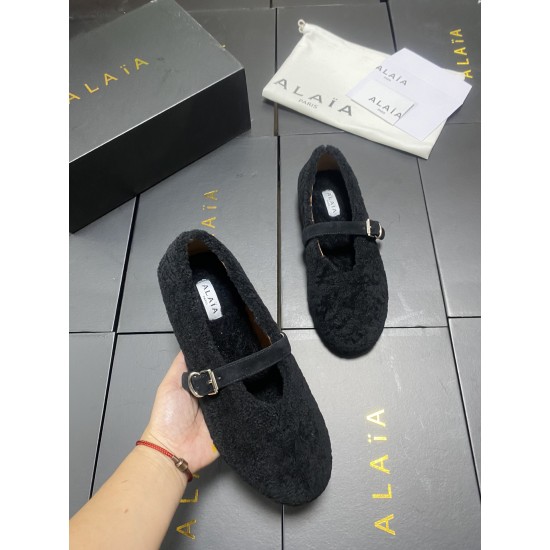 Alaia Shoes Women Top Quality
size 35-41