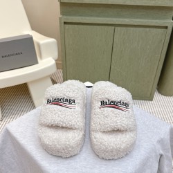 Balenciaga Slippers