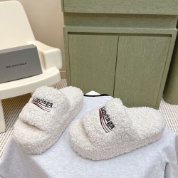 Balenciaga Slippers
