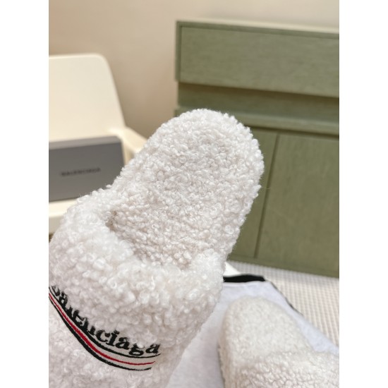 Balenciaga Slippers