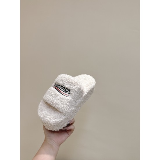 Balenciaga Slippers