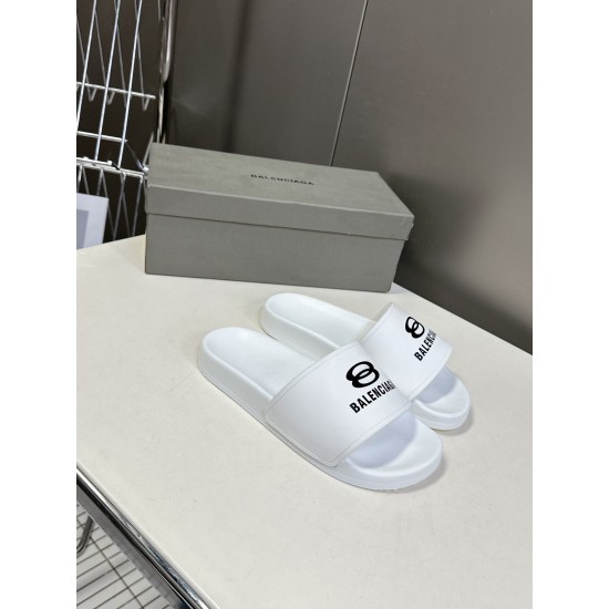 Balenciaga Slippers