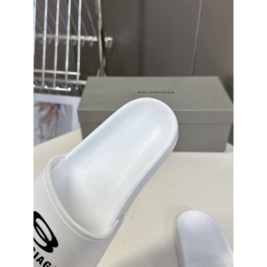 Balenciaga Slippers