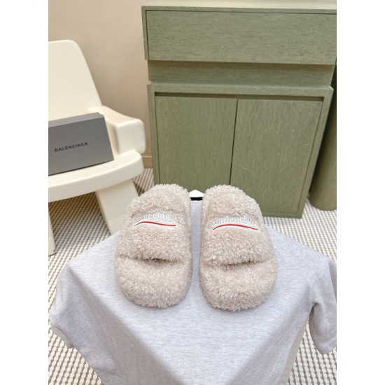 Balenciaga Slippers