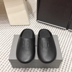 Balenciaga Slippers