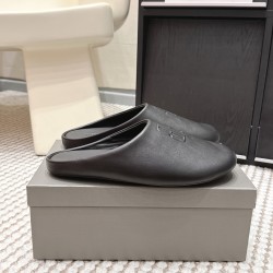 Balenciaga Slippers