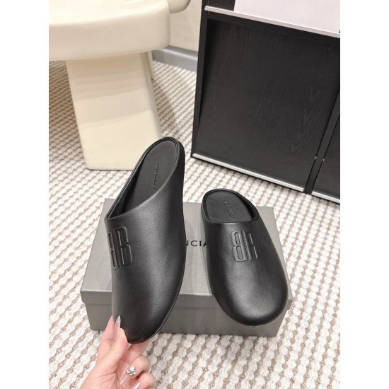 Balenciaga Slippers