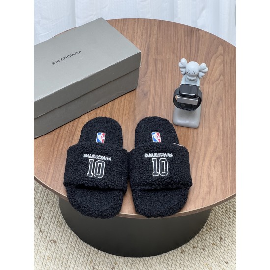 Balenciaga Slippers