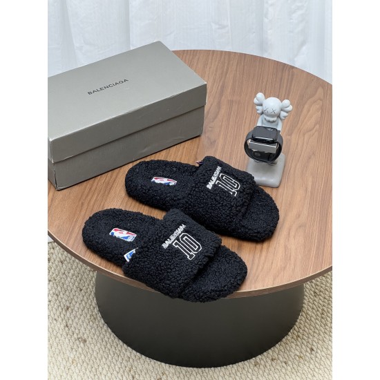Balenciaga Slippers