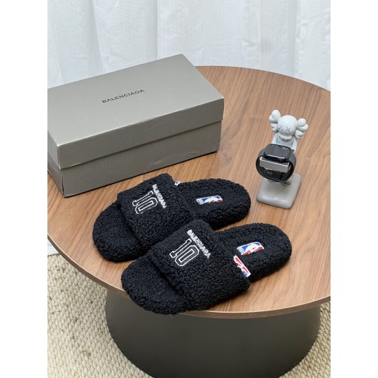 Balenciaga Slippers
