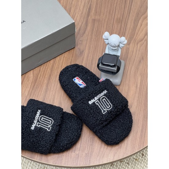 Balenciaga Slippers