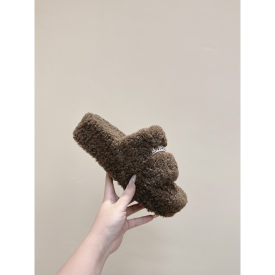 Balenciaga Slippers