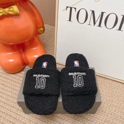 Balenciaga Slippers