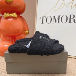 Balenciaga Slippers