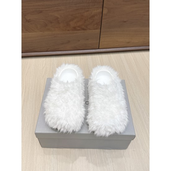 Balenciaga Slippers