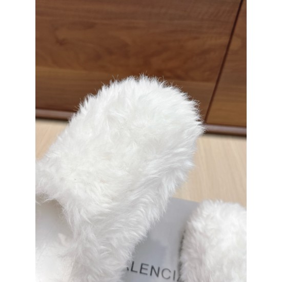 Balenciaga Slippers