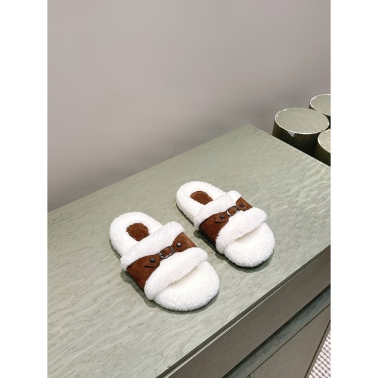 Balenciaga Slippers