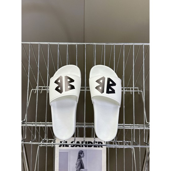 Balenciaga Slippers