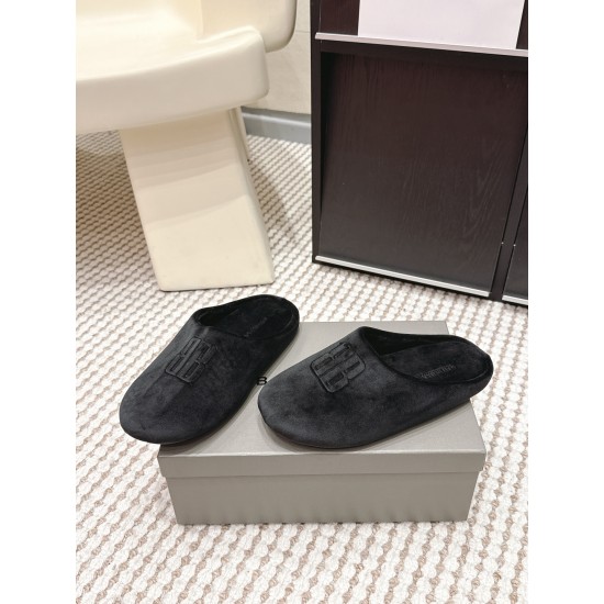 Balenciaga Slippers